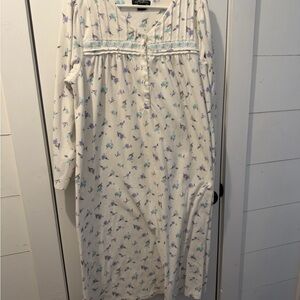 Floral Print Long Sleeve Nightgown